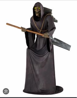 Animated Halloween Gravedigger Decoration