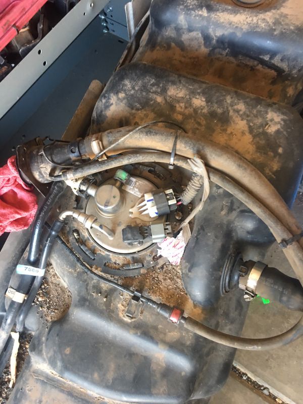 2013 silverado gmc sierra fuel tank and pump for Sale in Phoenix, AZ OfferUp