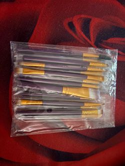Makeup brushes !!!