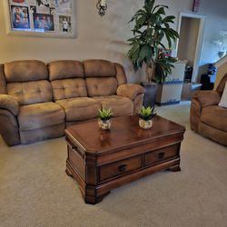 Almost New (Excellent Condition Living Room Set)