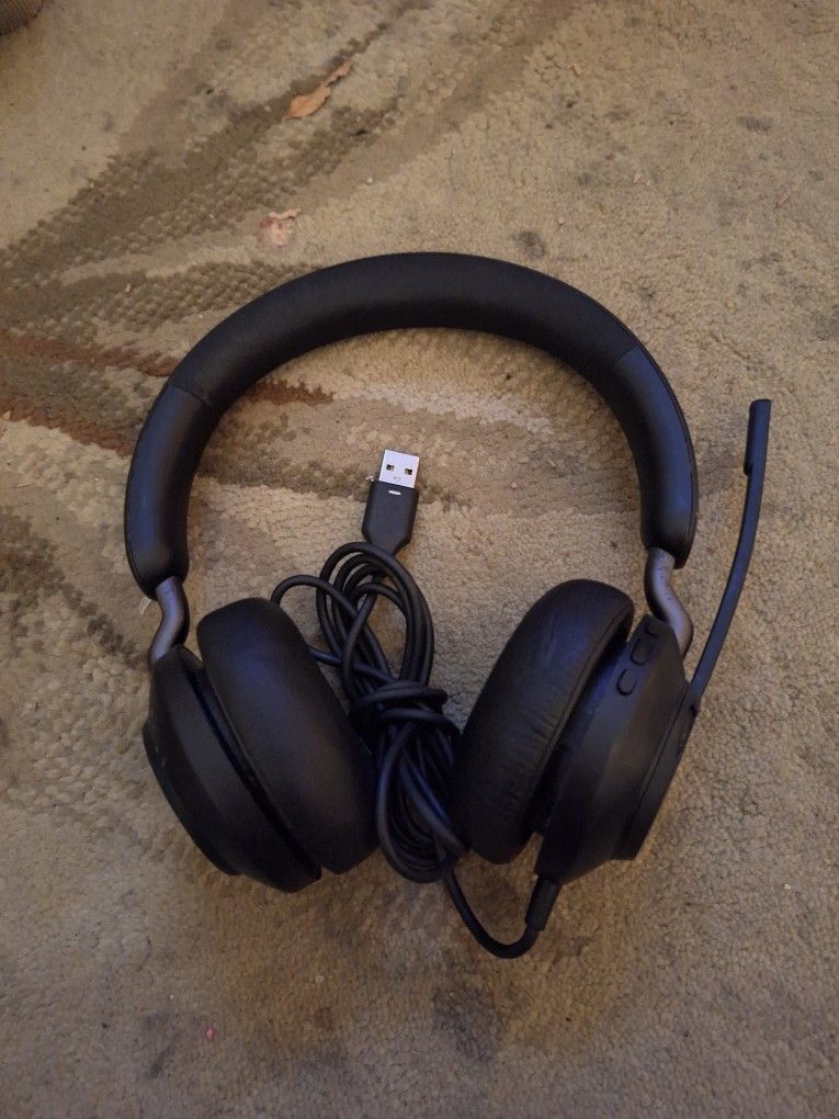 Jabra Evolve2 40 *wired* Headphones And Mic