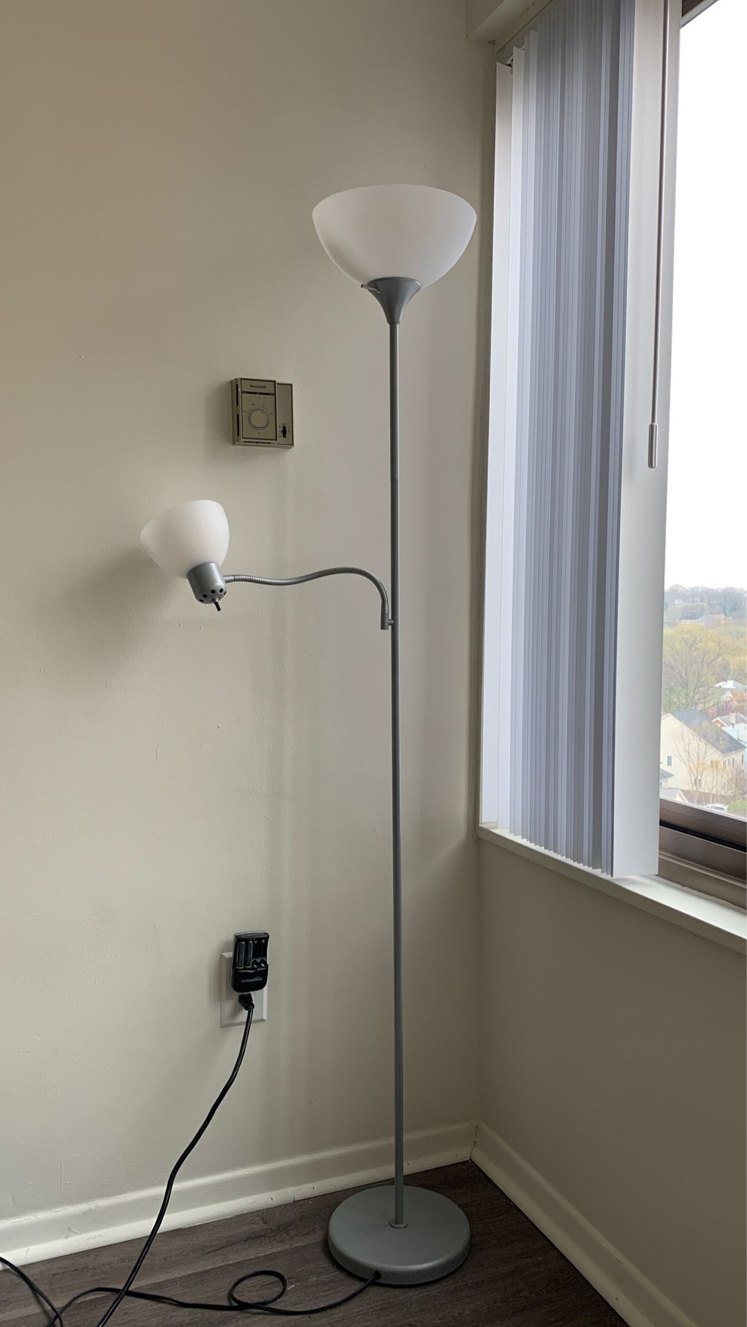 Standing lamp