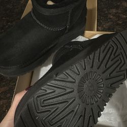 Brand New Black Platform Uggs Size 5