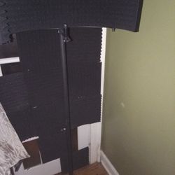 Mic Stand w/ Sound Proof Shield 