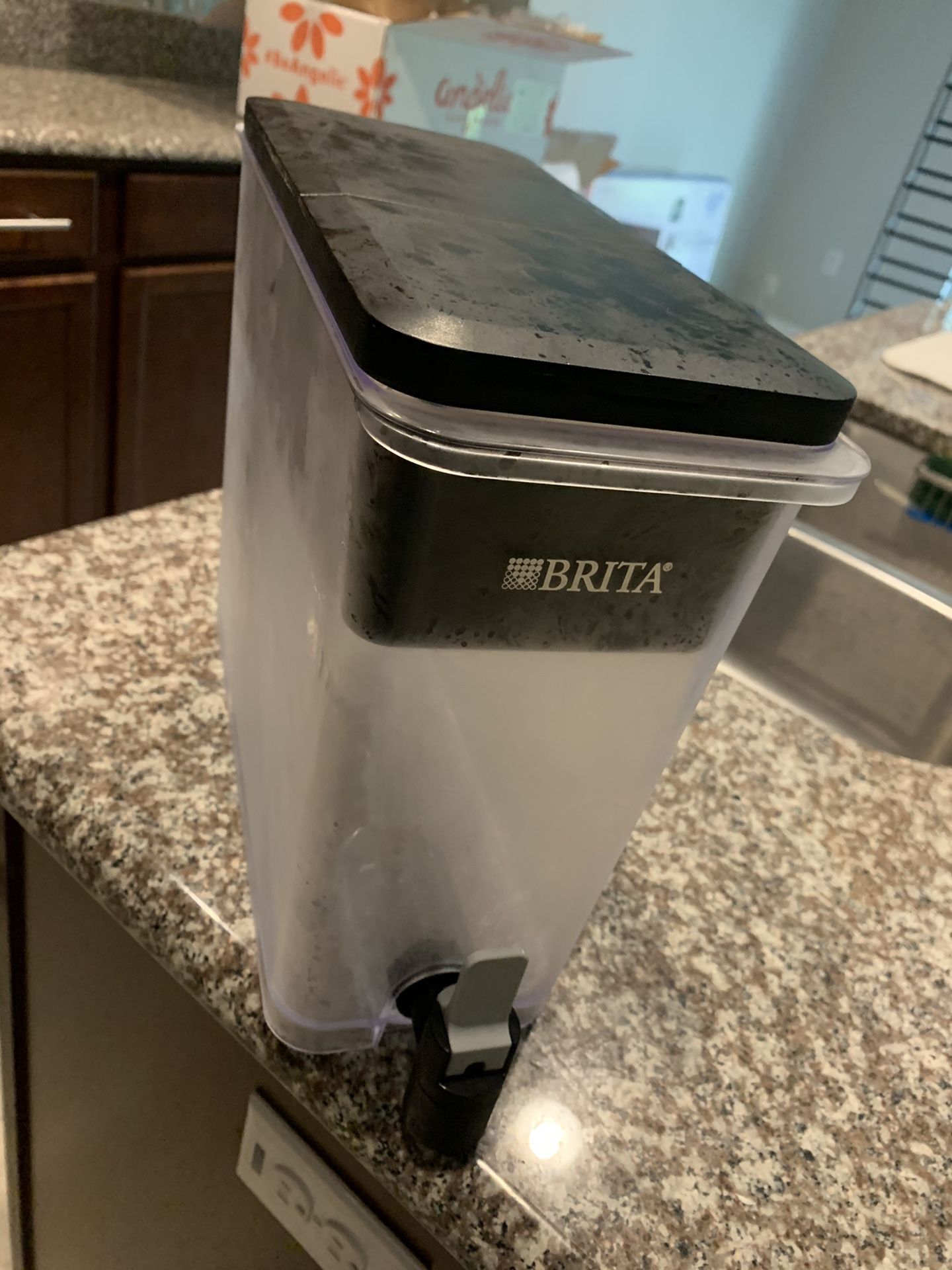 Brita water bottle filter container jug fridge