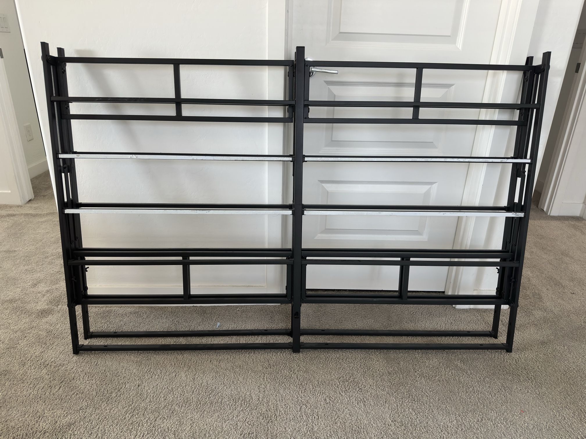 Zinus Metal Bed Frame - Queen