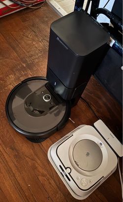iRobot Roomba Robot Vacuum with Auto-Empty Base