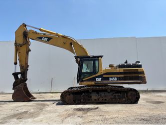 2002 CAT 345BL hydraulic excavator ready to work. Strong running machine with reliable Caterpillar 3176 diesel engine. Heavy-duty excavator ideal for 