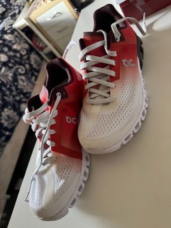 On cloud woman sneakers