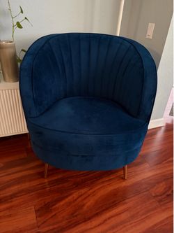Velvet chair