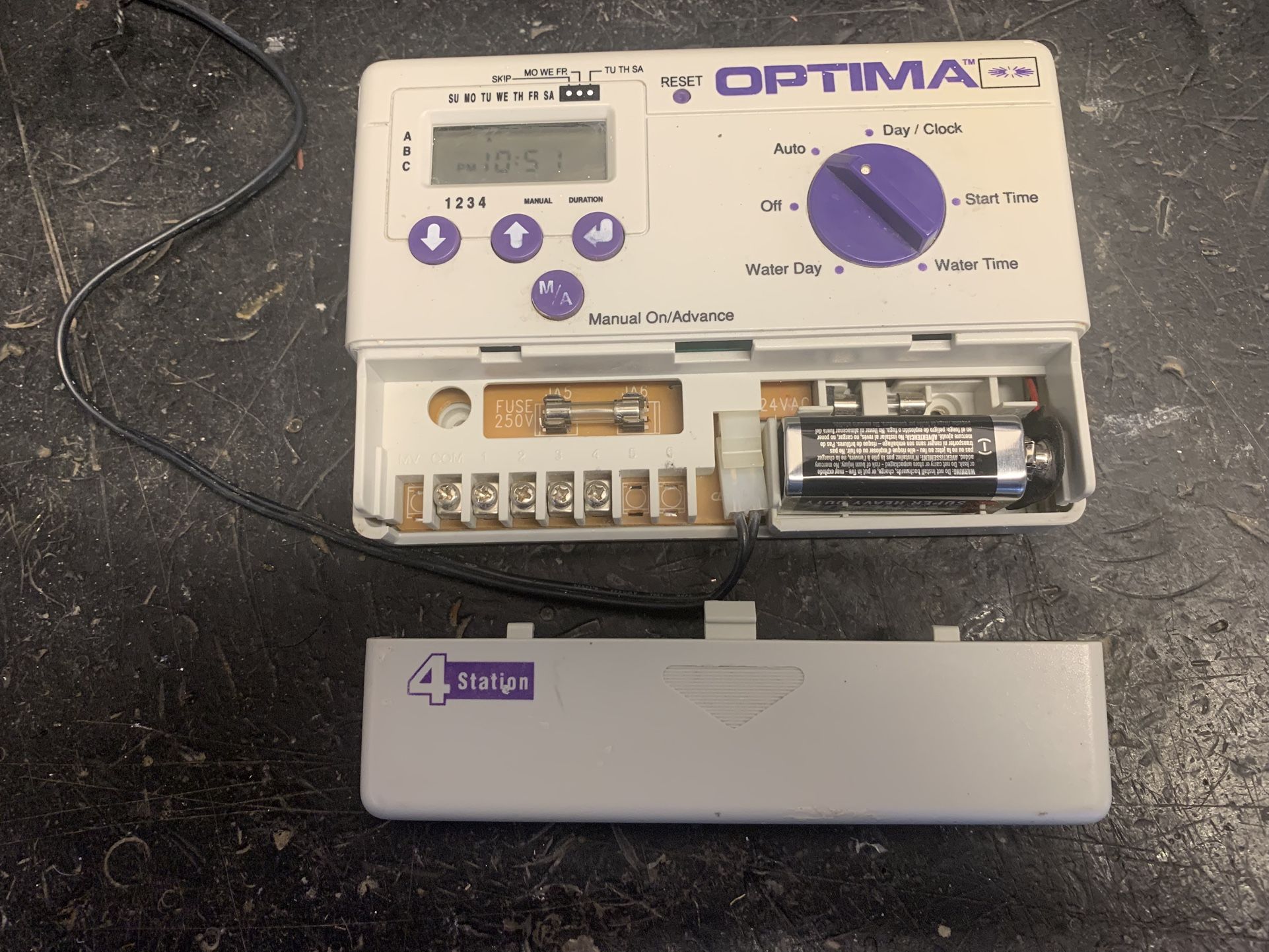 Optima 4 Station manual timer battery back up