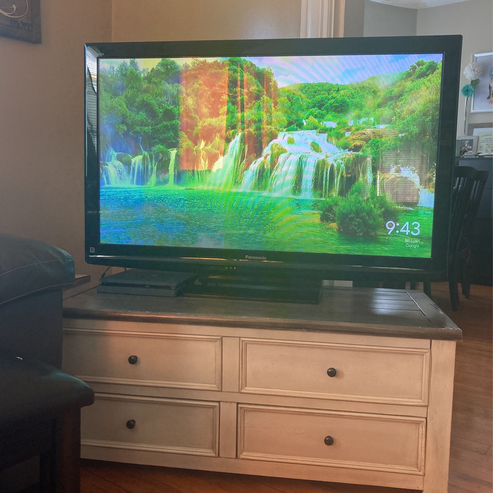 43“ Panasonic TV