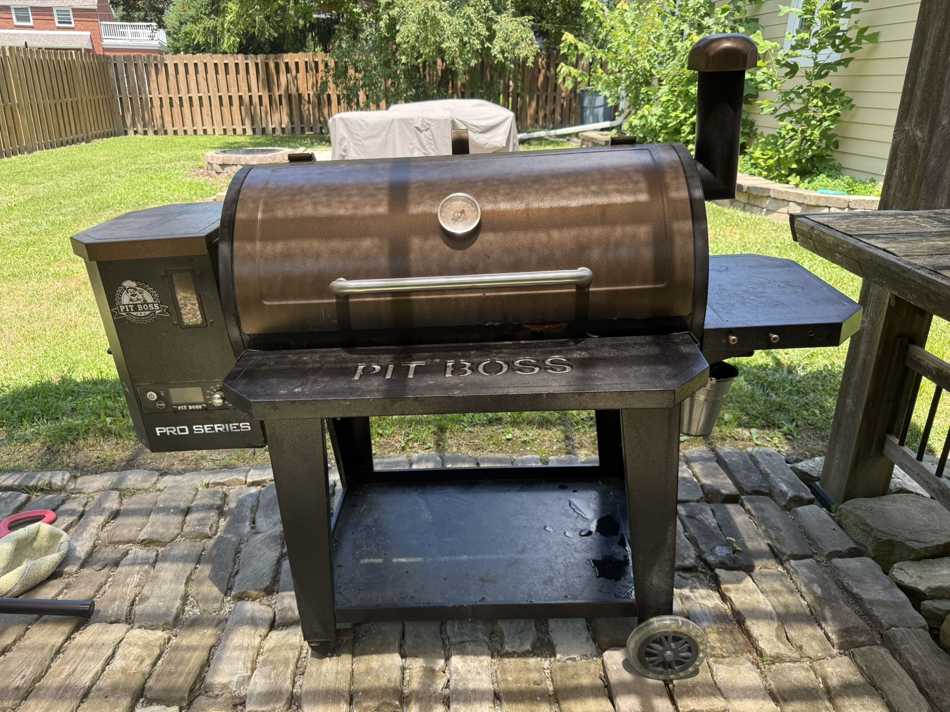 Pit Boss Pro Series Smoker