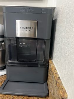 ICE maker