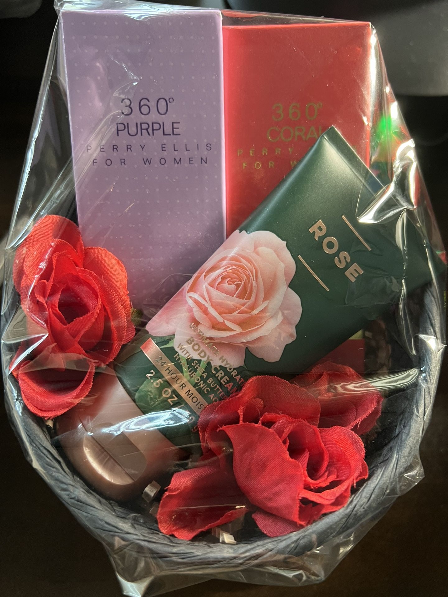 Holiday Gift Set β Perfect for Any Occasion!