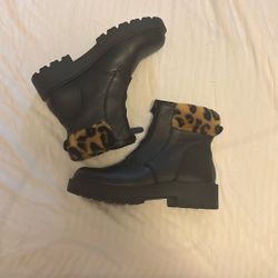 Ugg Boots, Size 8.5, Black