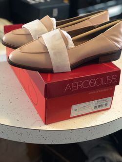 Aero soles Women’s size 7M pink flats