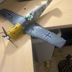 21st Century Toys 1/18 Scale Messerschmitt BF-109 missing pieces