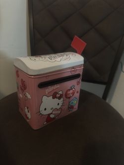 Hello Kitty Valentine's Day mailbox tin