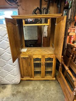 TV/Entertainment Center