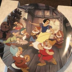 Disney Plate Set