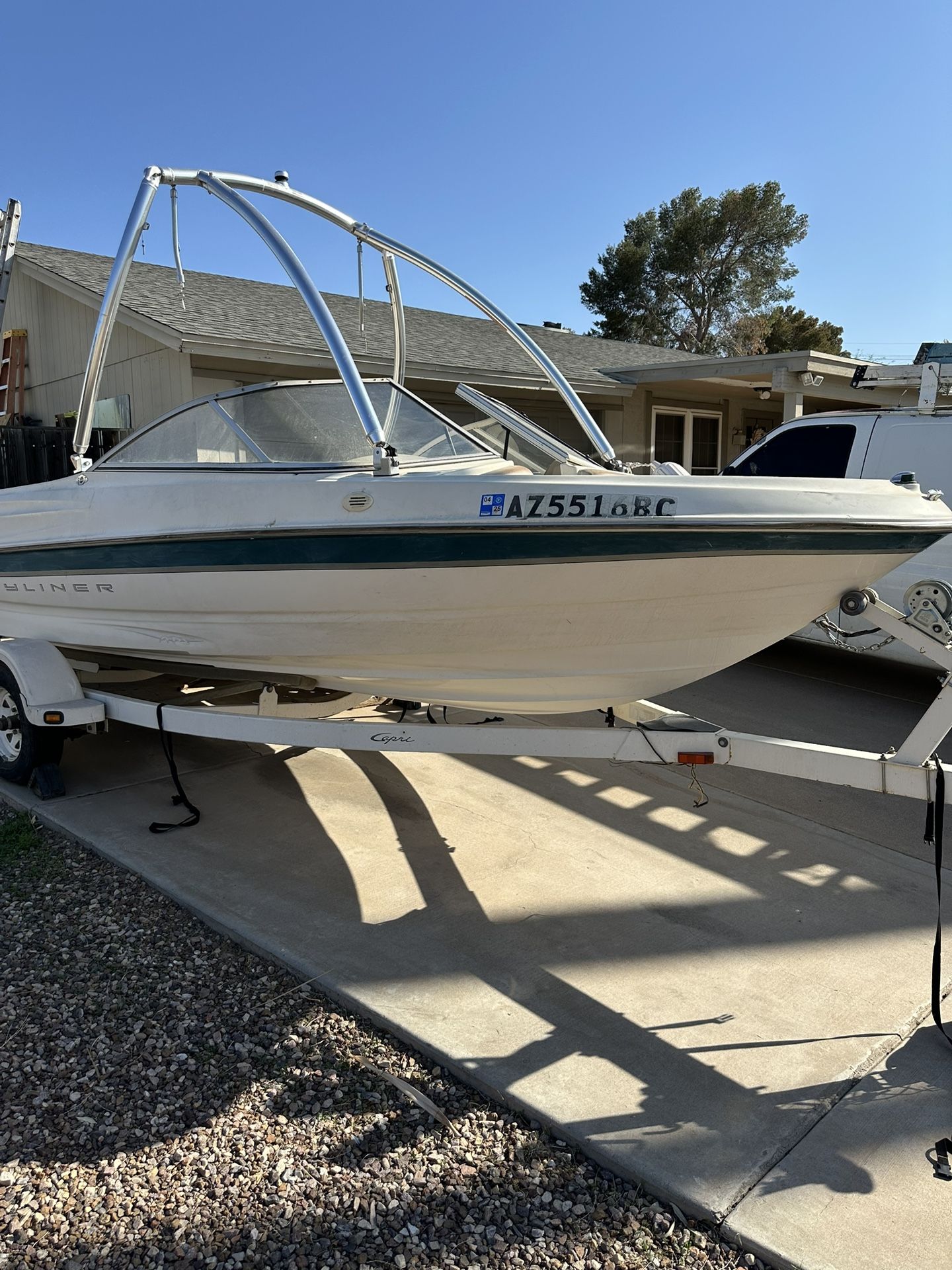 Boat Bayliner 2000 17ft