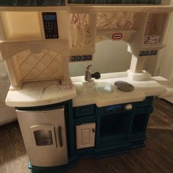 Play Kitchen 