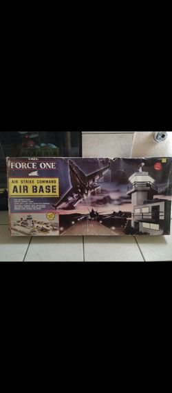 1990 Ertl Force One Air Strike Command Air Base