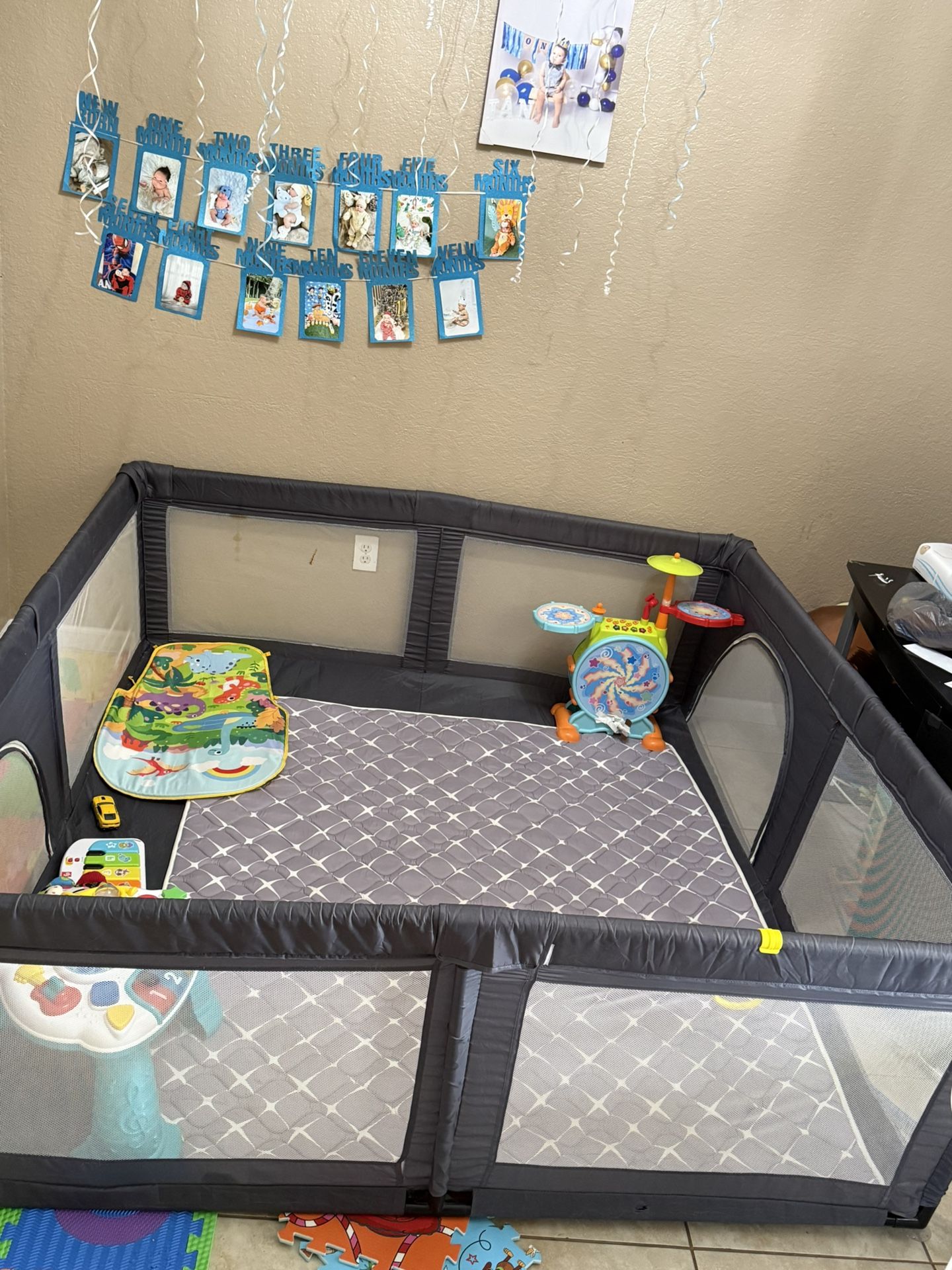 Play Pen Mesh Corral