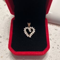 diamond heart pendant 