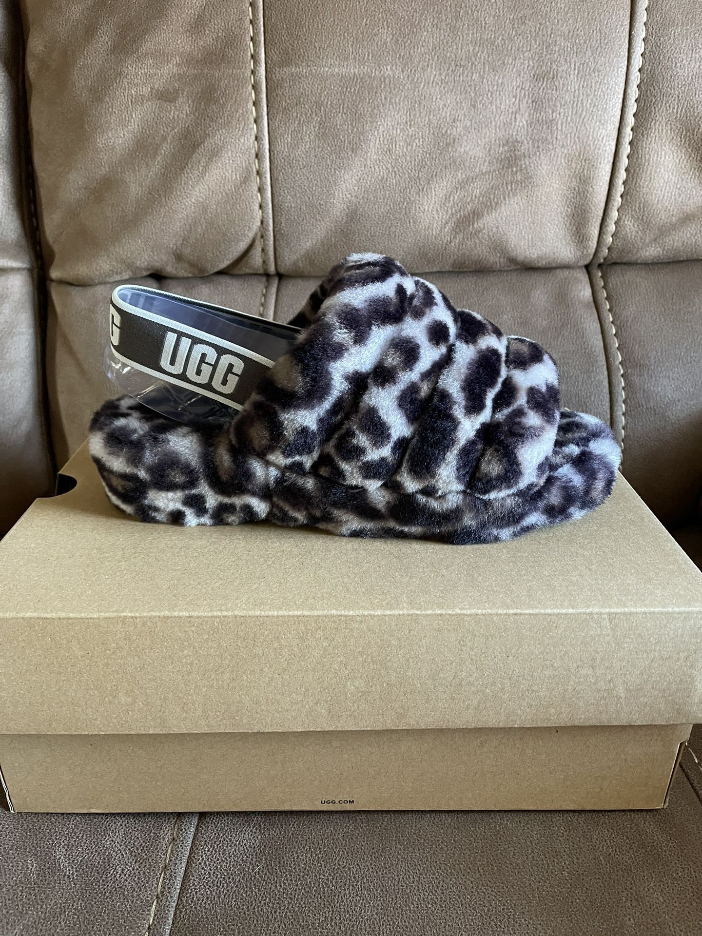 Ugg Fliff Slide Panther Print Sleepers Size 8.