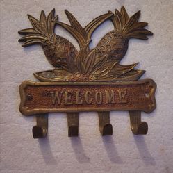 Vintage Brass coastal pineapple welcome