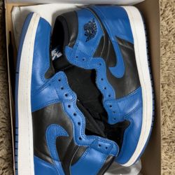 Jordan 1 mid “Black Royal Blue”
