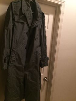 Us army trench coat $50