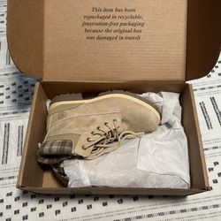 Size 8.5 Women’s Fashion Hiking Boots (tan/plaid)