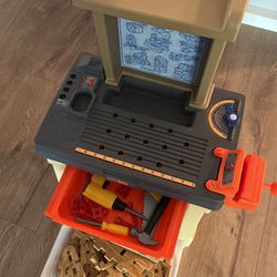 LIKE NEW Step 2 Kids Builder Workbench