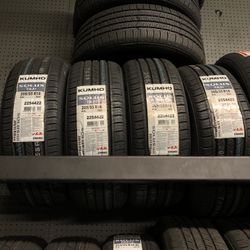 205/55/16 New Kumho Solus Tires 