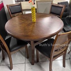 Beautiful! 5-pc Round Dining Table Set Walnut Finish 