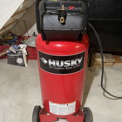 Husky 26 Gallon Air Compressor Great Condition!!!