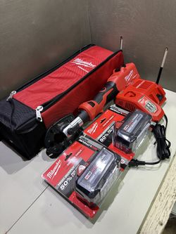Milwaukee M18 FORCE LOGIC 6T Linear Utility Kit with BG-D3 Jaw Super Kit With 2 6AH Xc High Output And Rapid Charger  This Kit Retails For 3k