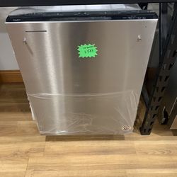 Whirlpool 24 in. Fingerprint Resistant Stainless Steel Top Control Built-In  Tall Tub Dishwasher with Third Level Rack, 47 dBA X for Sale in  Jacksonville, FL - OfferUp