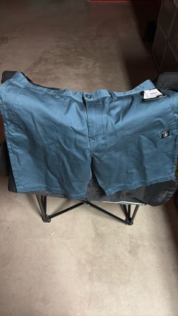 Volcom Shorts Size 34 (blue)