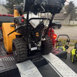 Landscaping Equipment Sale / Brand New  Snow Blowers 