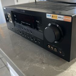Yamaha RX-V463 Receiver In Good Condition. No Remote 