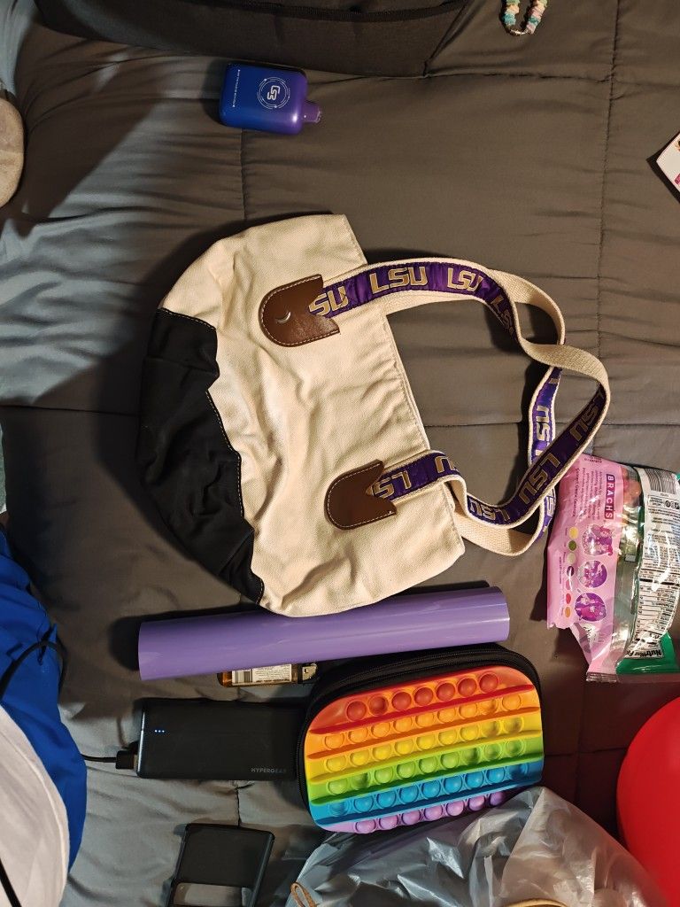 LSU POCKET BOOK