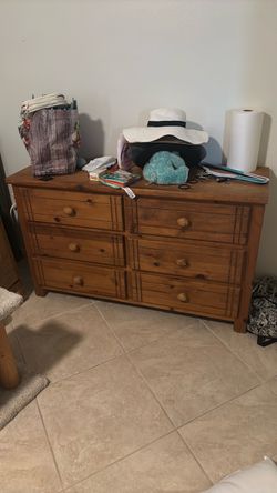 Dresser - Free
