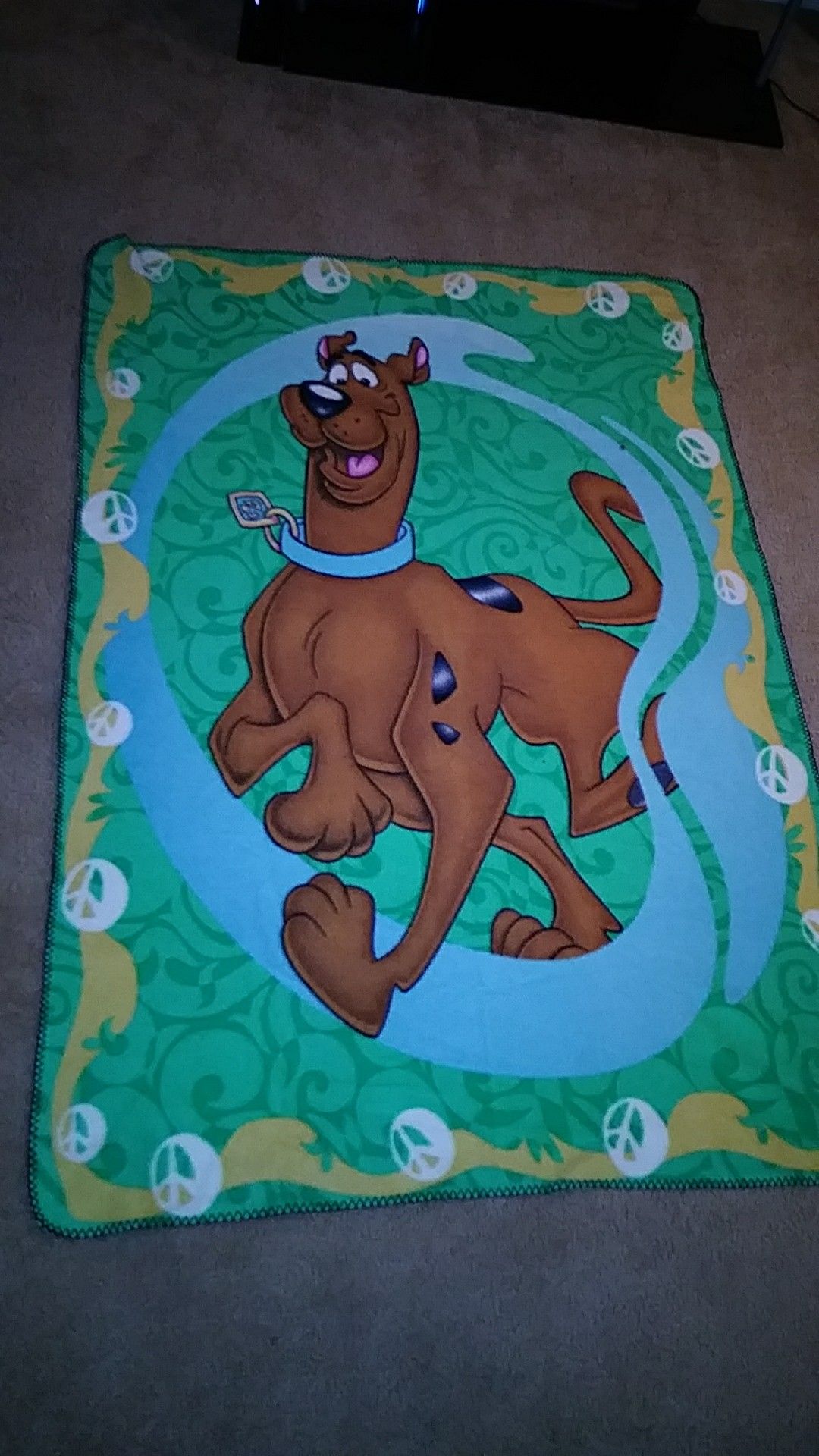 Like new Scooby doo blanket 64x45