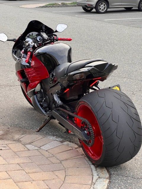 Suzuki 1400 
