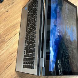 Touchscreen Toshiba X360 Corei5 6th Gen. 256gb SSD 8gb Ram Win 11