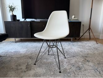 Authentic Herman Miller Eames Molded Plastic Chair - White (2014)